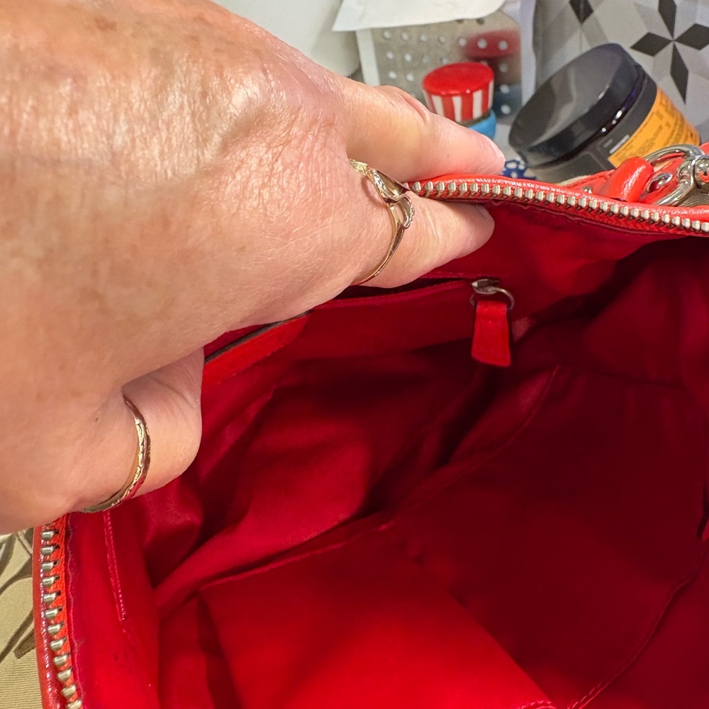 Coach Signature Shoulder Bag in Tan and Orange with detachable shoulder strap - Picture 3 of 5